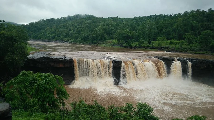 Gira waterfalls
